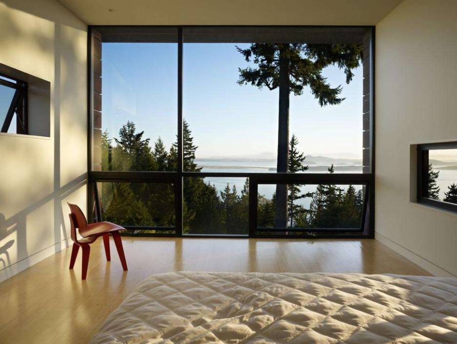  p>广角窗就是比普通窗户能被看到更多角度的建筑窗,三角窗,八角窗