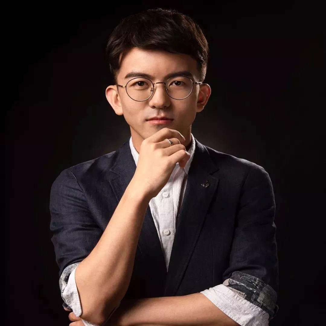  p>毕啸天,男,1993年出生,清华大学化工系博士生,他给自己的定义是"一