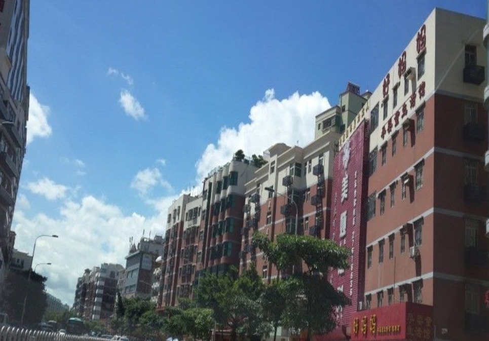  p>流塘新村小区位于深圳市宝安区西乡街道建安路与宝民路之间,它属于