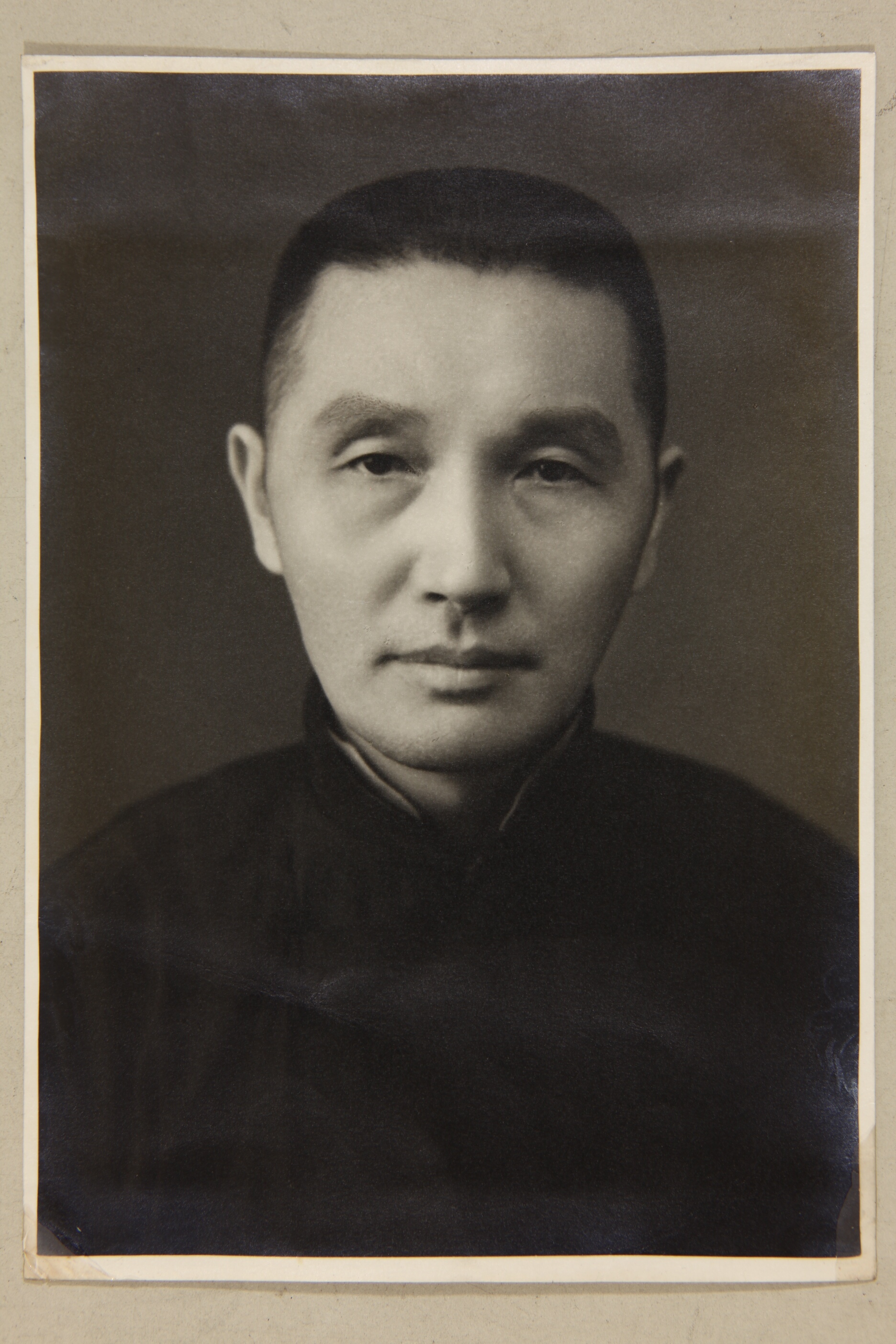 > sup data-ctrid="tbwu6wp4vgcy">1 /sup>早年从舅父学习中医眼科