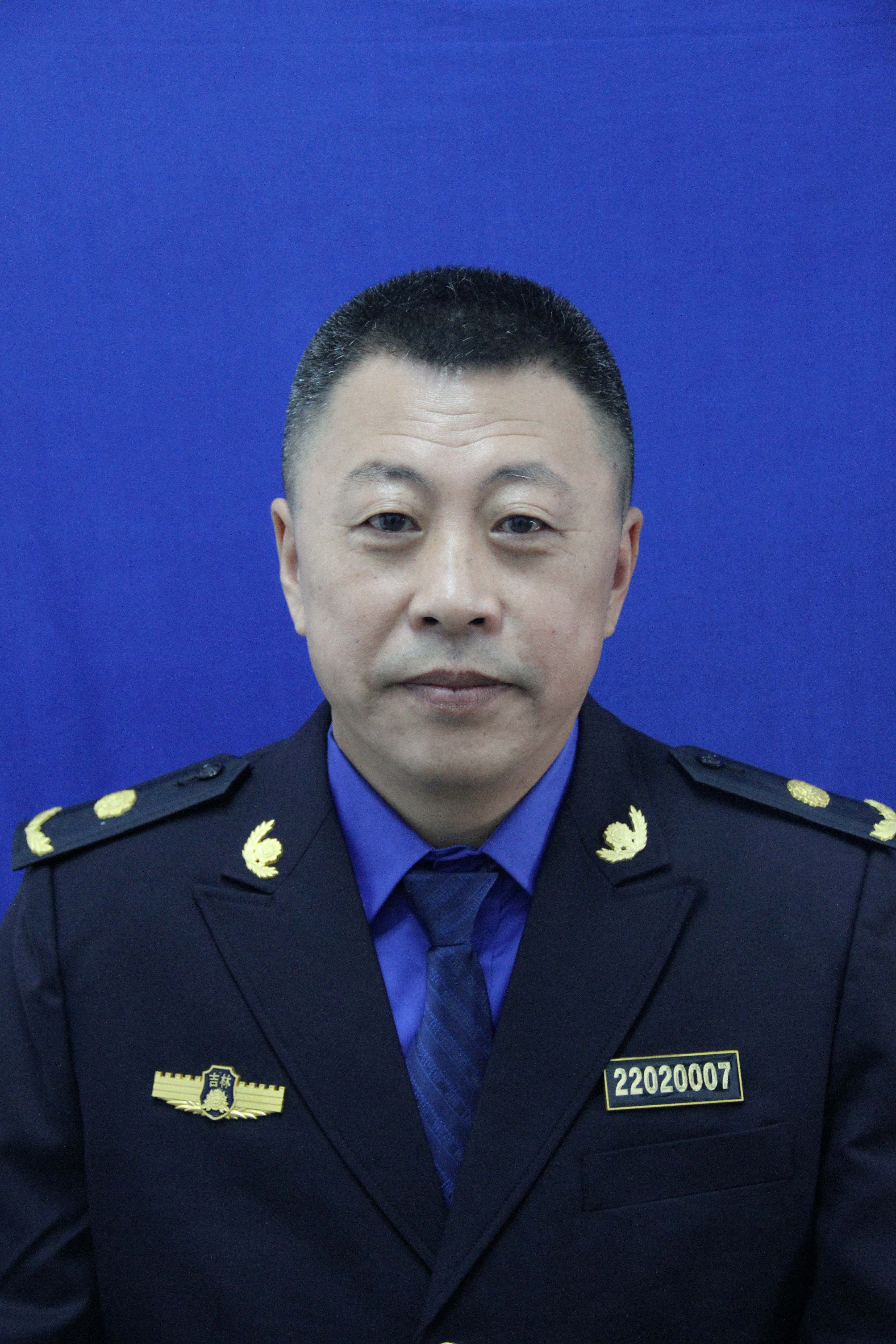 现任吉林市城市管理行政执法局副局长,党组成员