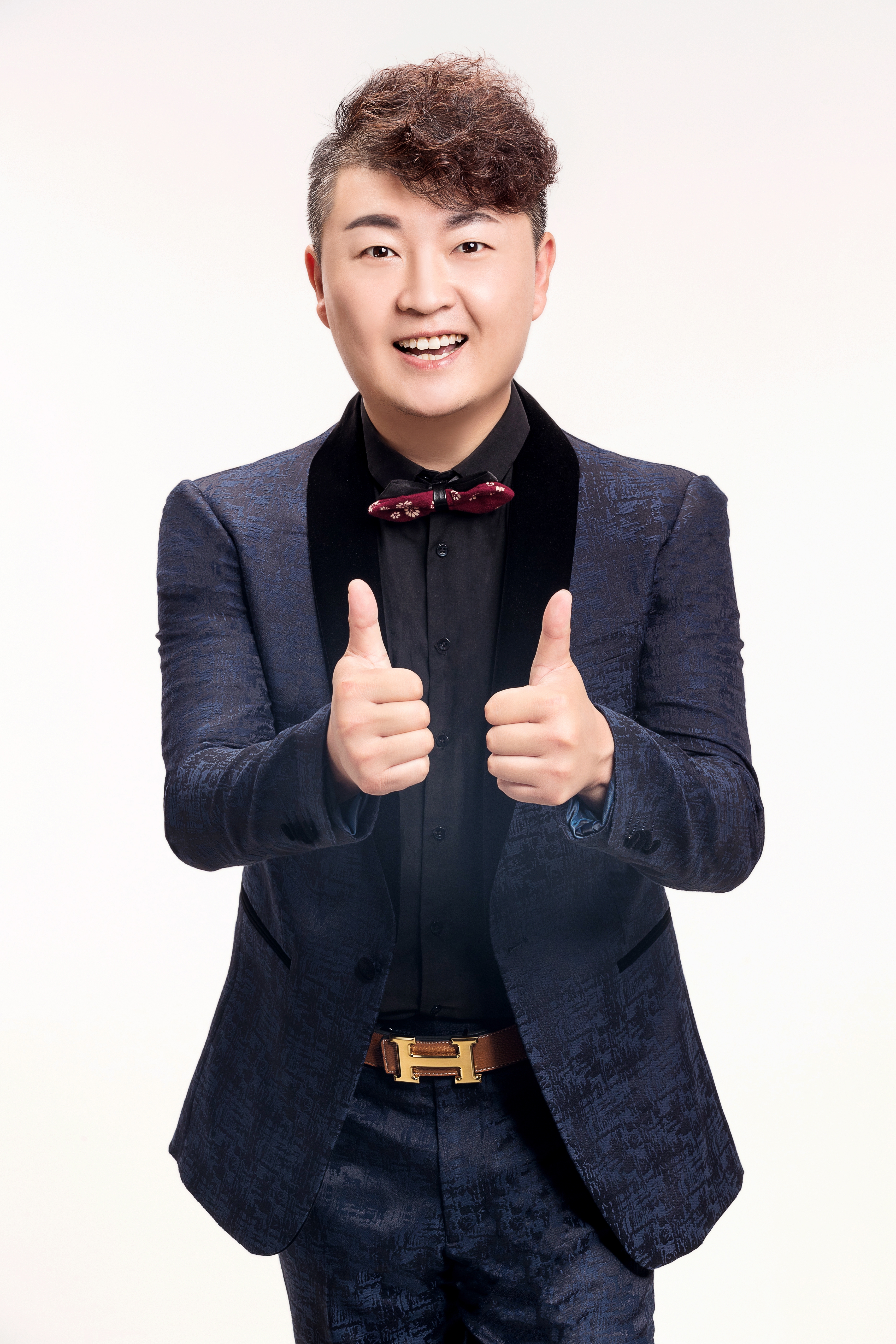 年度总冠军,曾担任山东综艺频道《 a target="_blank" href="/it