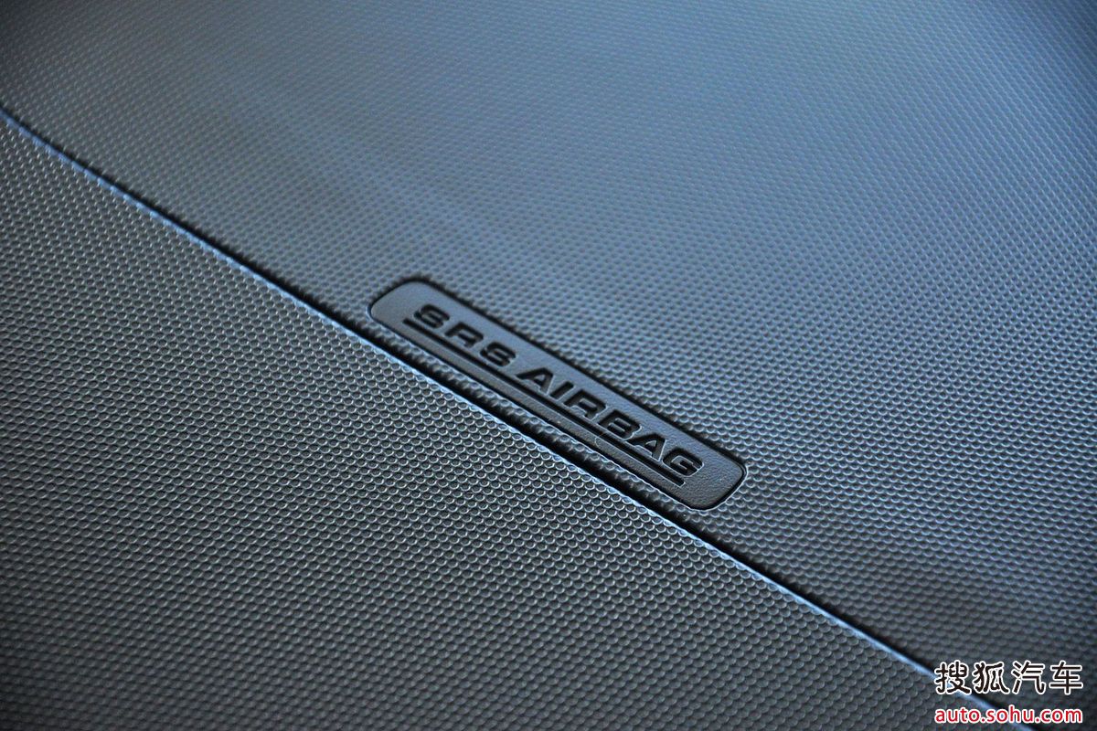  p>炫丽,英文名florid,是长城公司自主研发的五人座家庭轿车.