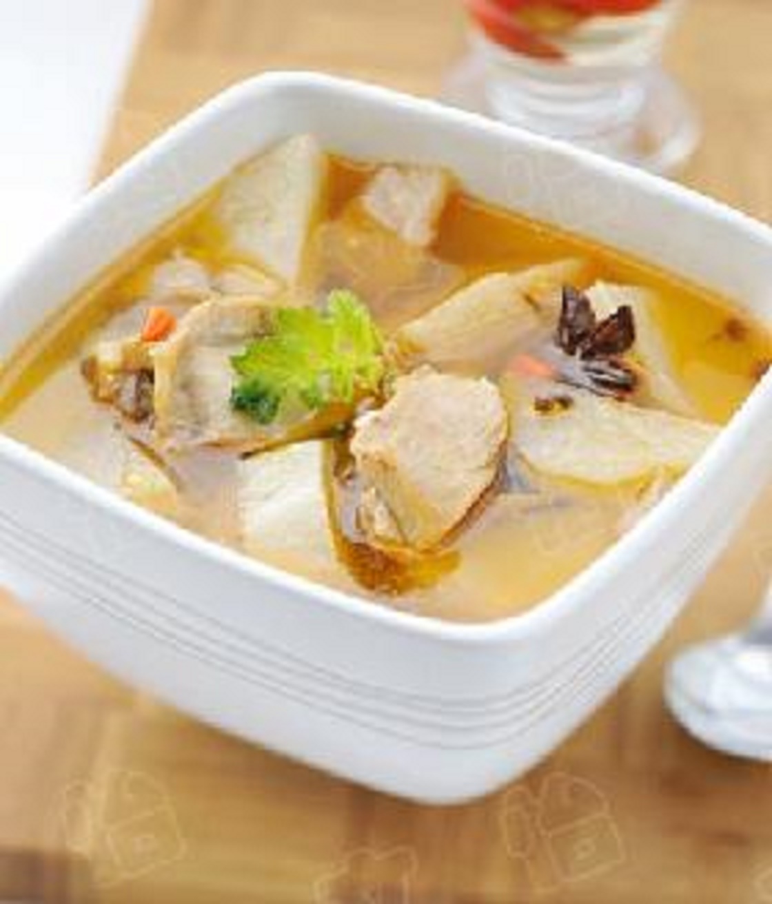 老鸭酸萝卜汤