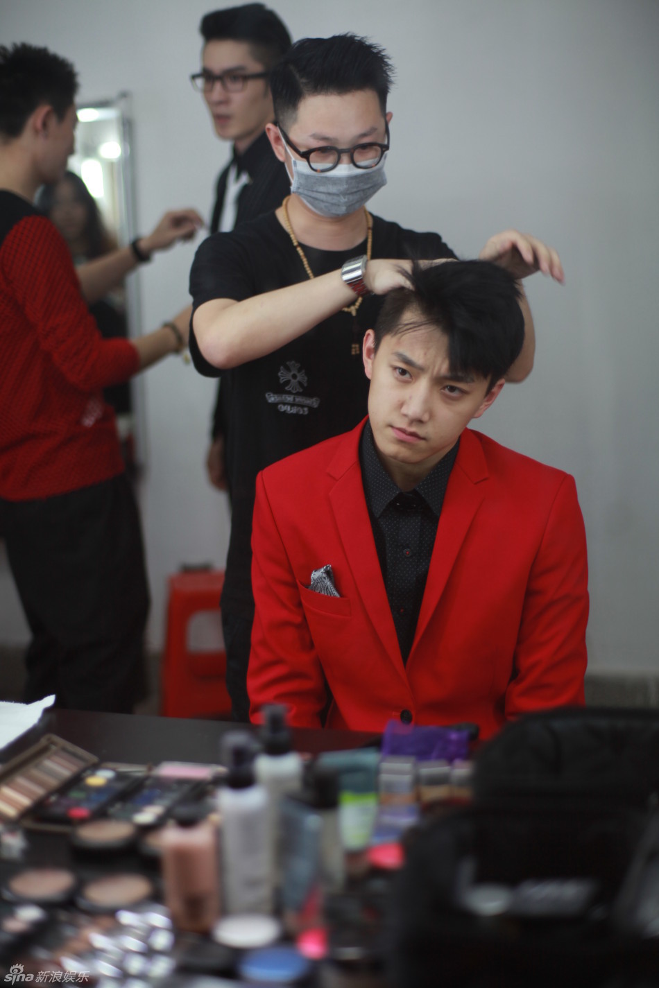  p>jf bros,中国内地男子双人唱跳组合,由 a target="_blank" href="