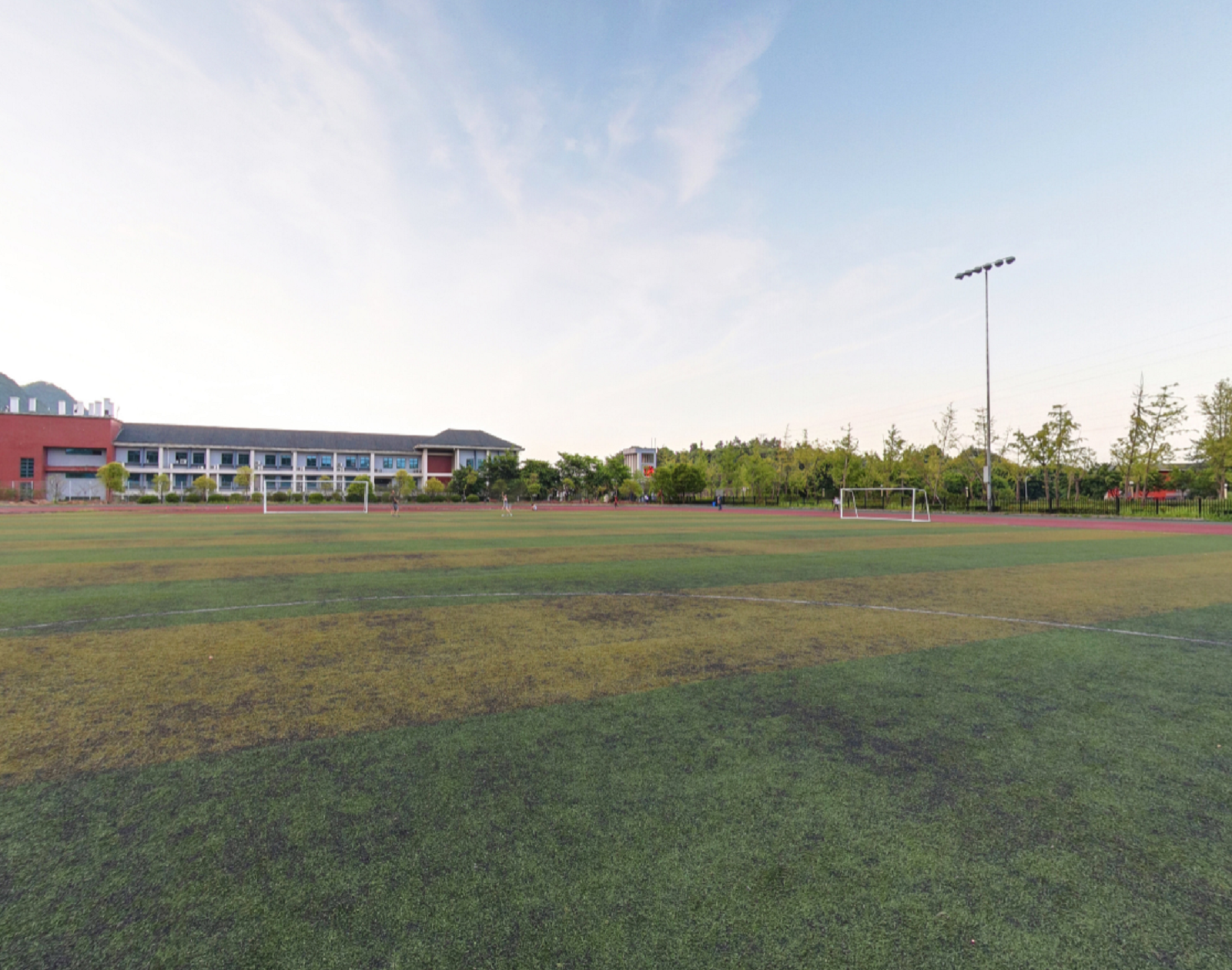  p>四川外国语大学( i>sichuan international studies university /i
