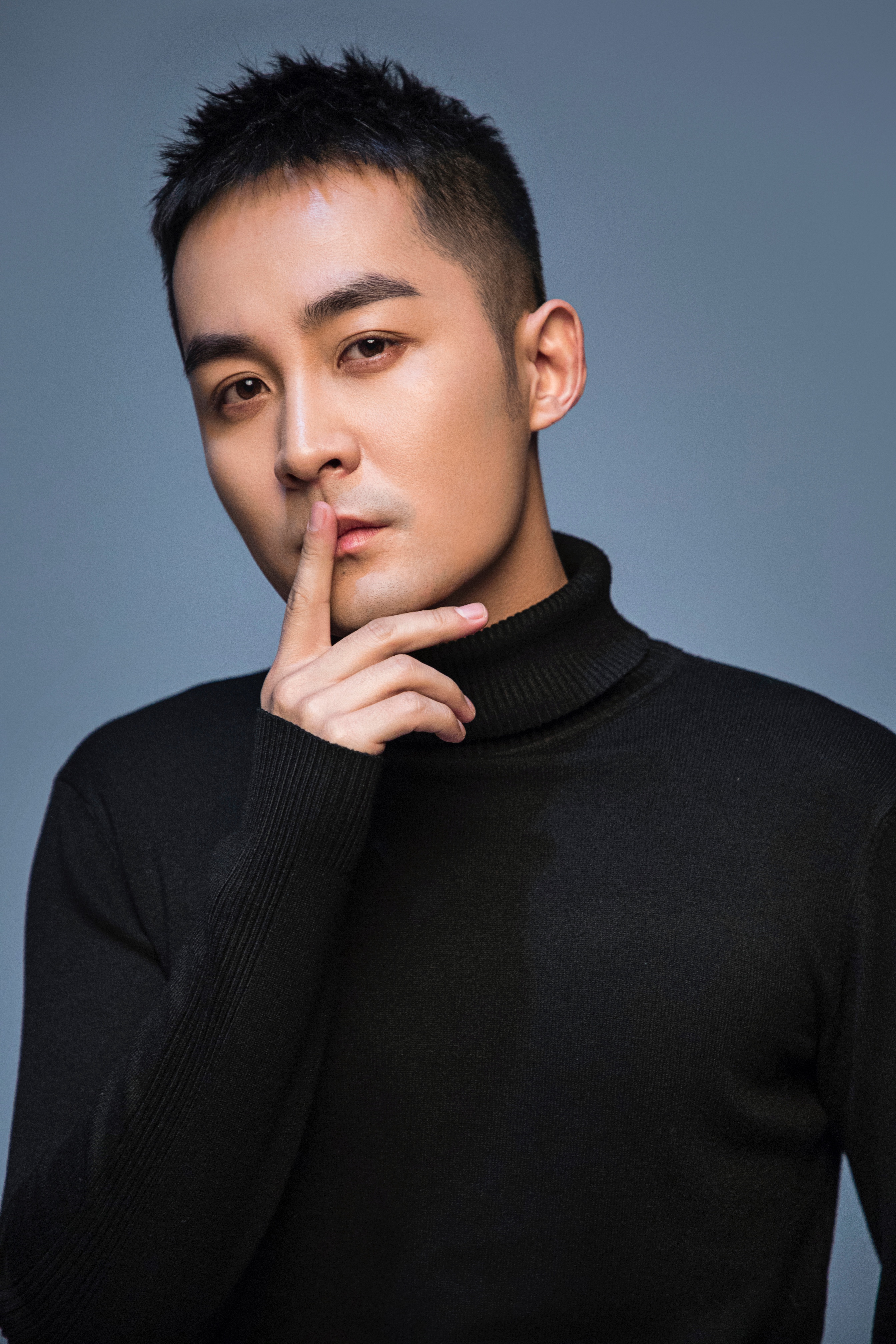  p>张粟,1987年9月24日出生于安徽省合肥市,中国内地影视男演员,毕业