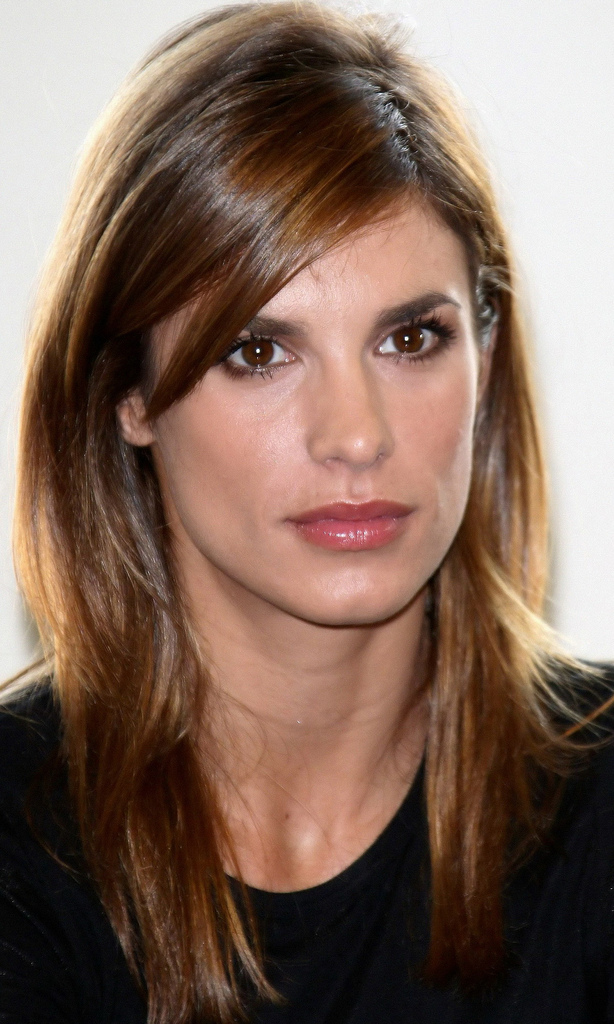 (elisabetta canalis),1979年9月12日出生于撒丁岛萨萨里,意大利 a