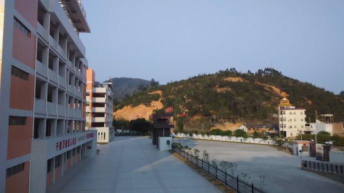  p>砂田中学位于广东省梅州市 a target="_blank" href="/item/丰顺县