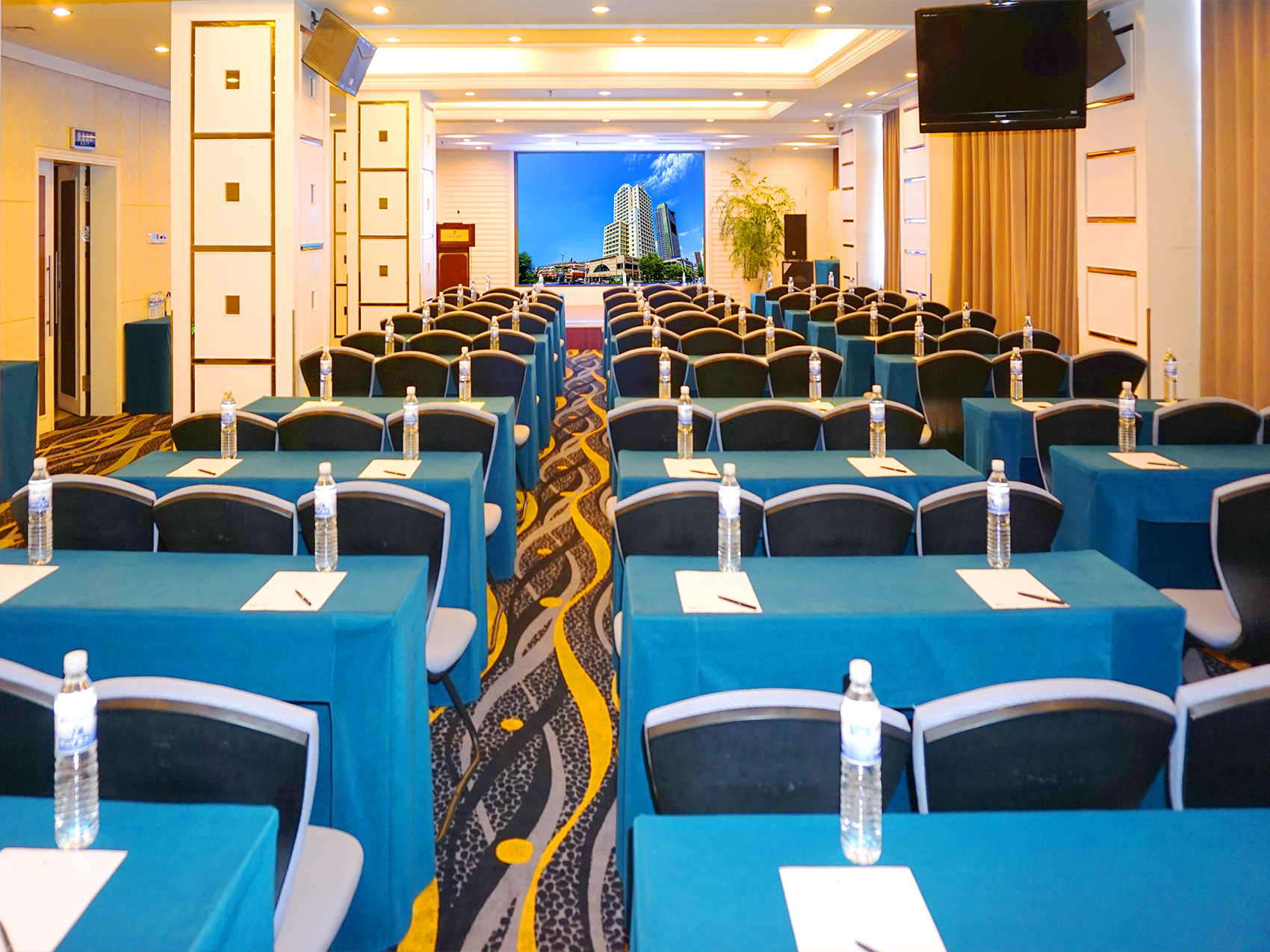 青岛丽天大酒店