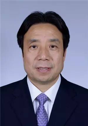 现任松江区交通委党组书记,主任,拟任松江区佘山镇党委书记