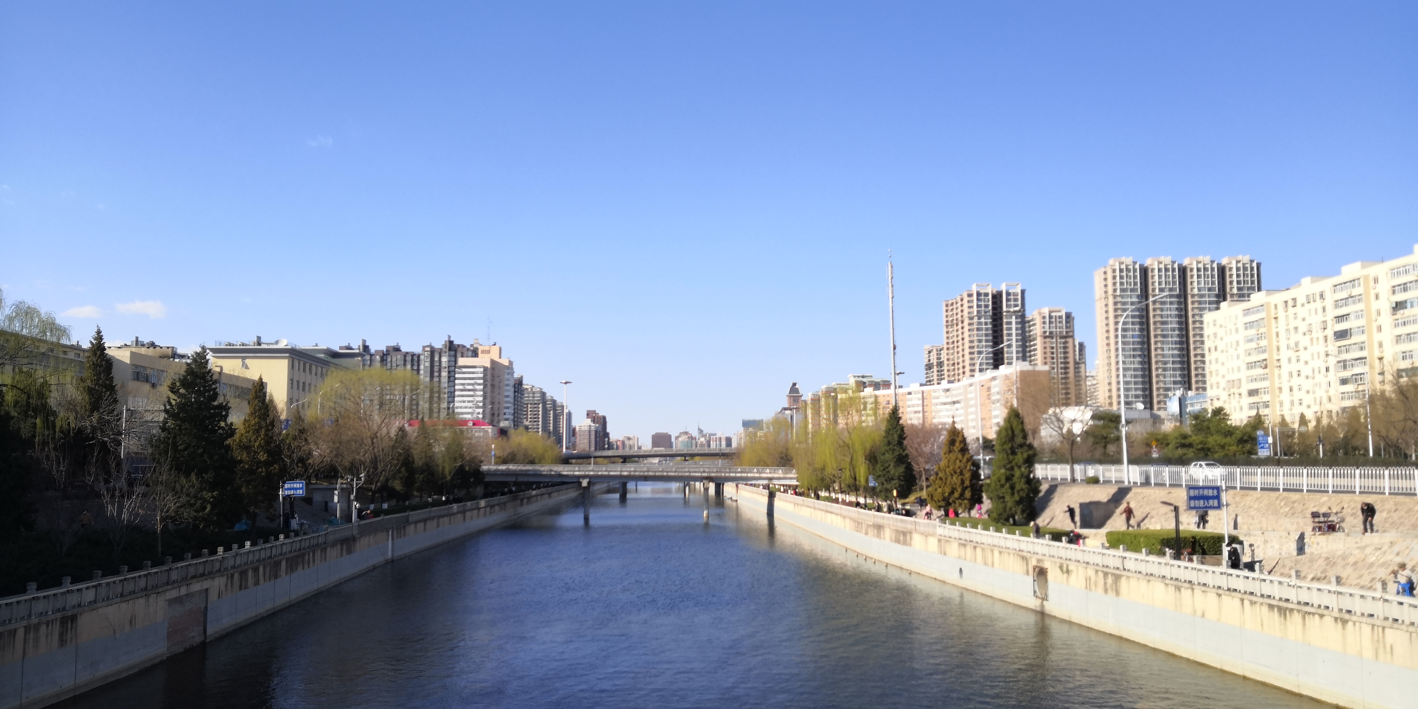  p>北京光明桥位于北京市东城区与朝阳区的交界处,是北京东二环上的