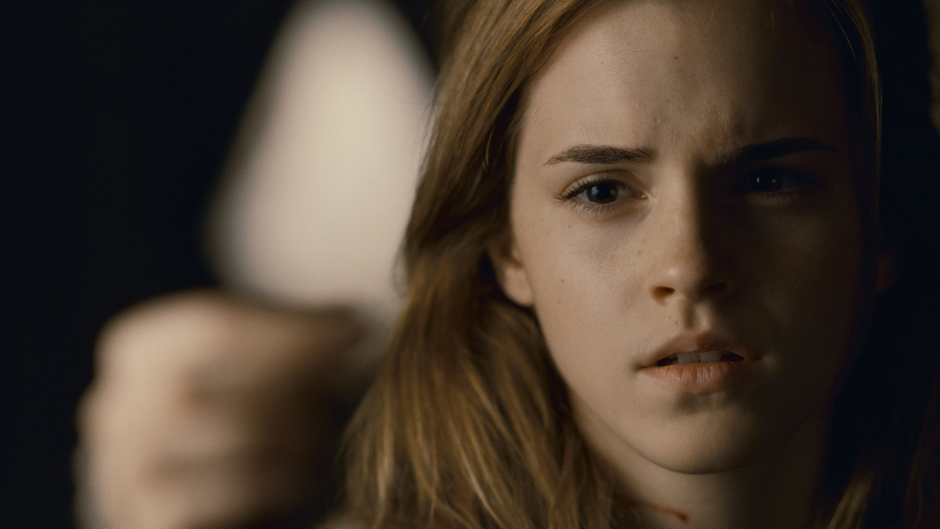  p>艾玛·沃特森(emma watson),1990年4月15日出生于法国巴黎,英国籍