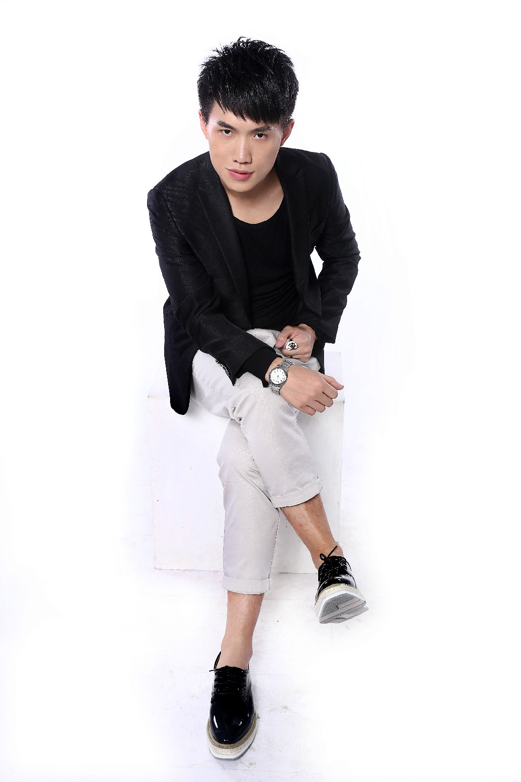  p>魏野(david),主持人,音乐dj, a target="_blank" href="/item/电视