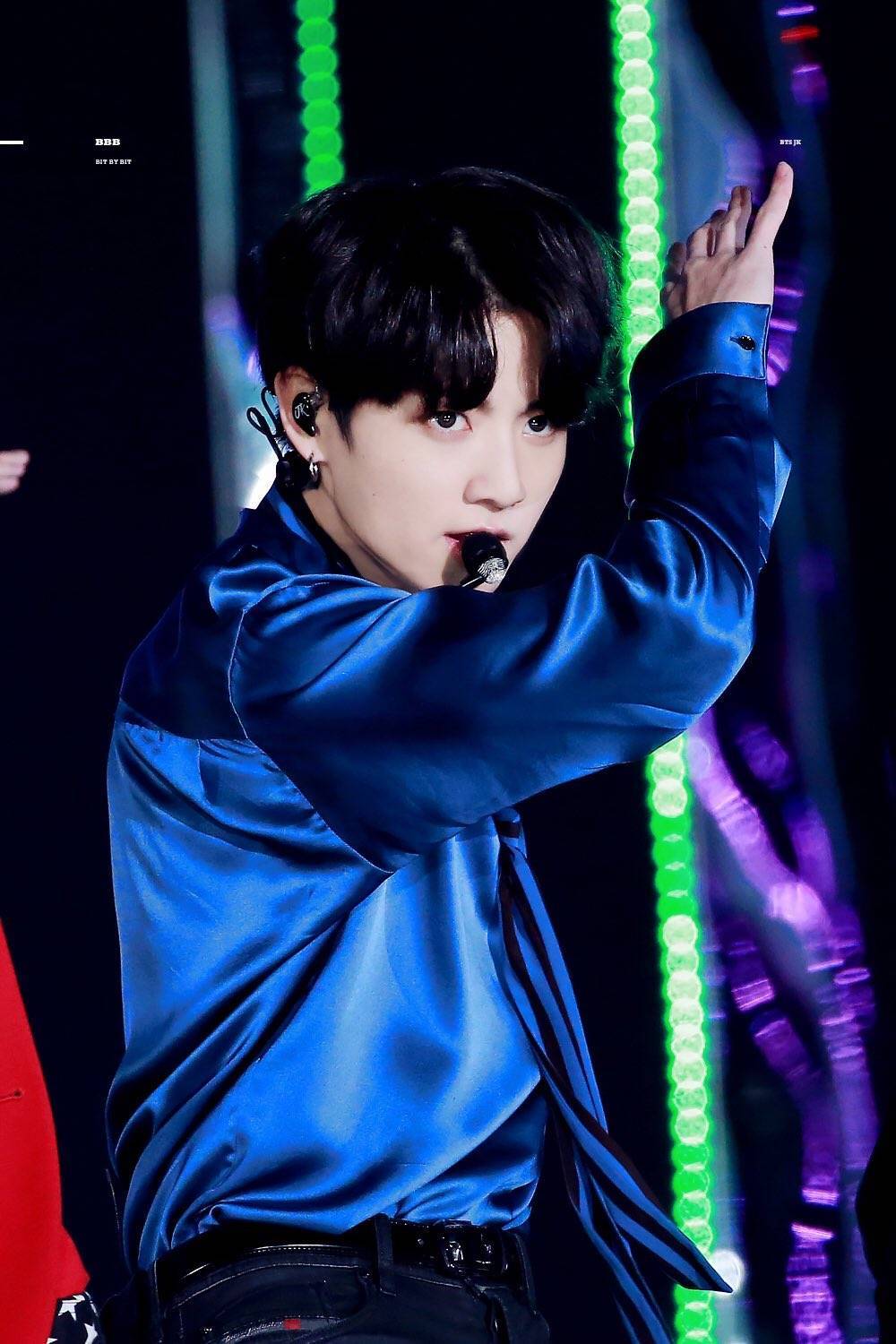 男子演唱组合 a target="_blank" href="/item/防弹少年团/5641534"