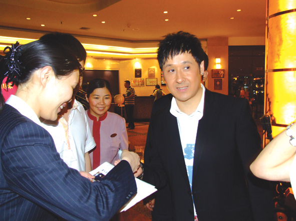 伟麟,葡文名miro,中葡混血,中国 a target="_blank" href="/item/澳门