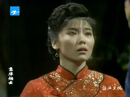 官晶华