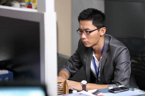 ">马伟豪 /a>执导的一部电影,该片根据同名小说《奋斗》改编而成,由 a