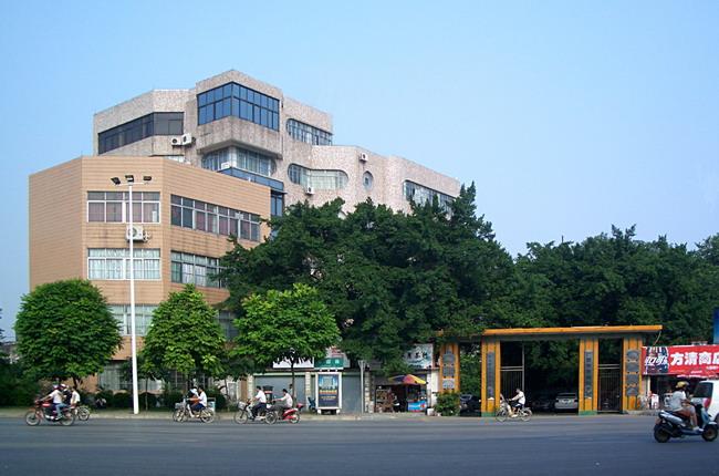 广西高等体育专科学校