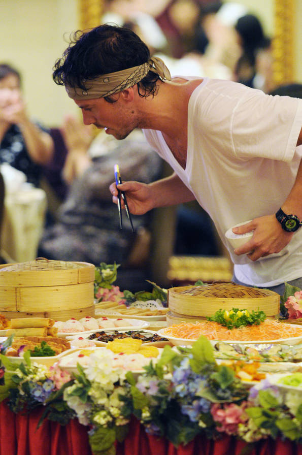  p>"极速前进(the amazing race,tar)"是一个一群人环游世界进行竞速