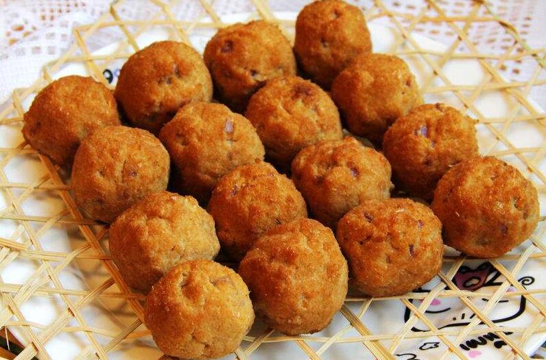  p>松丸子是宁化特色,也是宁化客家传统小吃. /p>