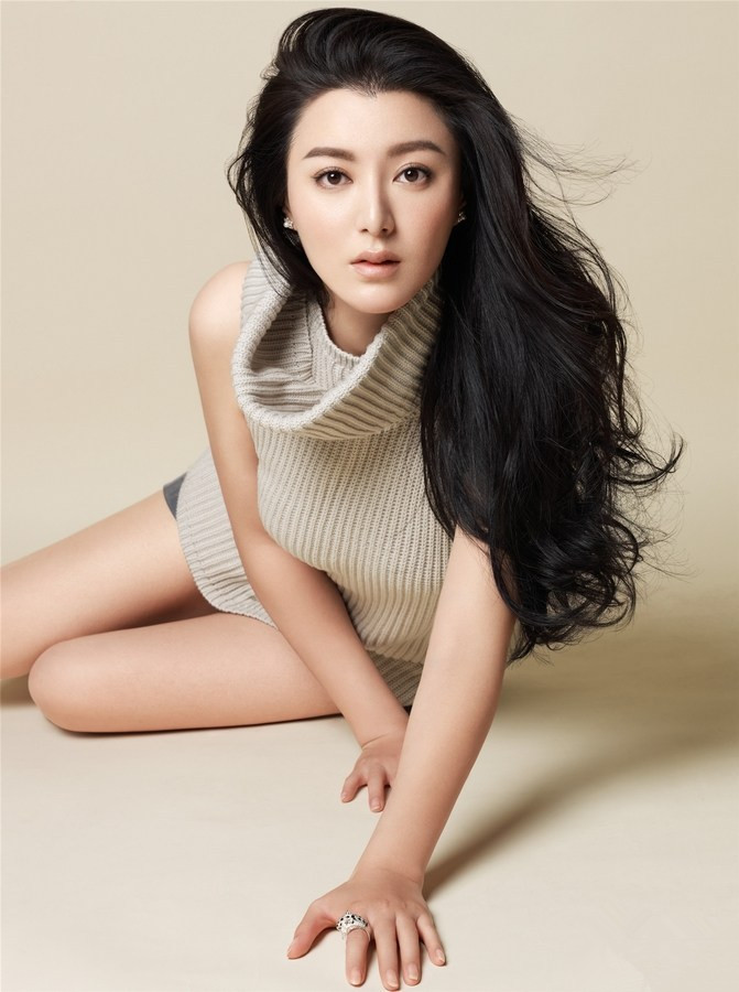  p data-id="gnsqxa7gn8">陈廷嘉 i>(原名陈丽丽) /i>,生于江苏省江阴