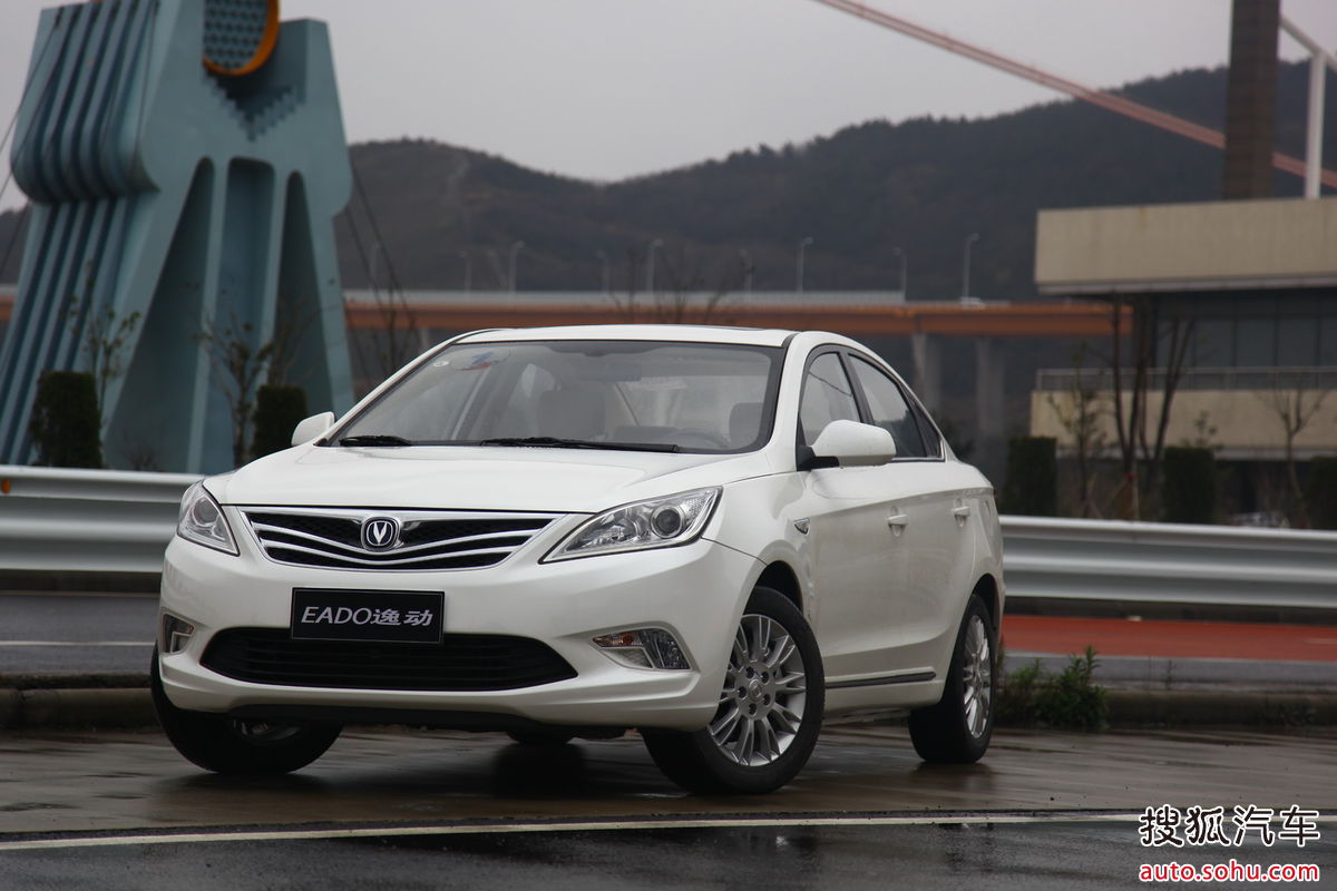  p></p></a>逸动(eado)是 a target="_blank" href="/item/长安汽车/1617266"