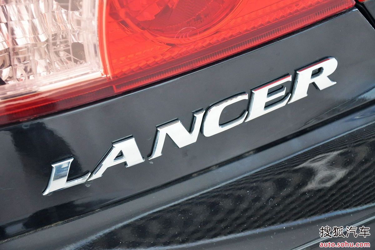  p>三菱蓝瑟是东南汽车推出的三菱车标轿车,属国产车,市场定位在 a