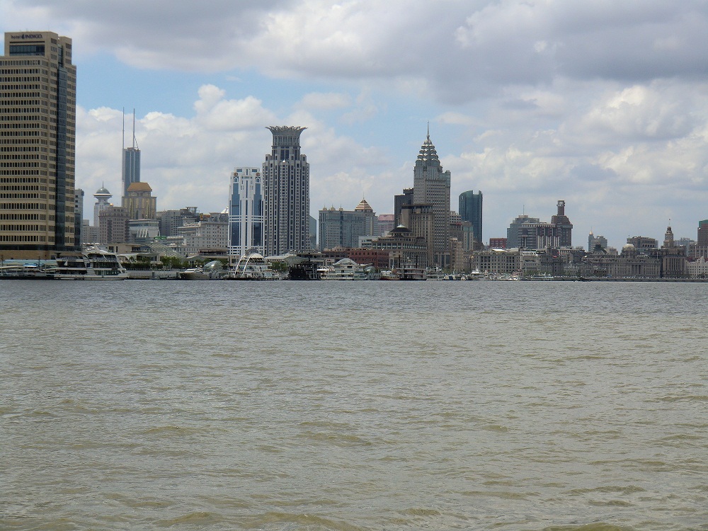 ">上海 /a>的地标 a target="_blank" href="/item/河流/16002658"