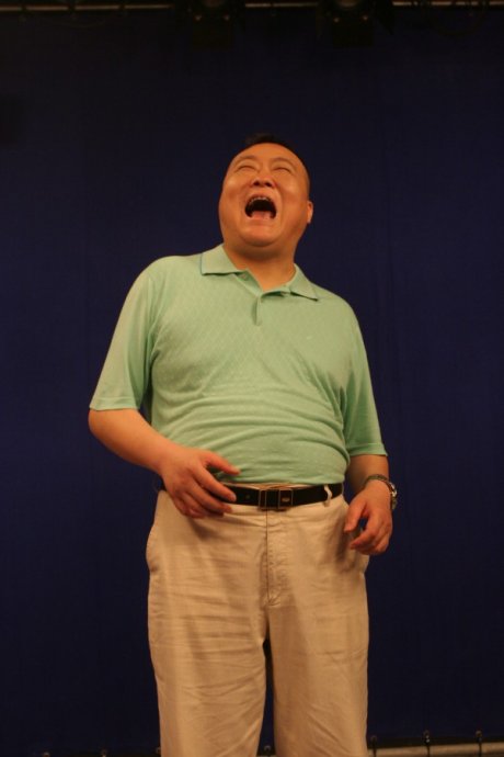  p data-id="gnwuknxiv7">湖南笑星碰碰胡,原名胡建林,中国影视演员.