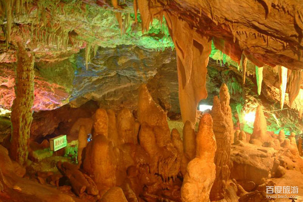  p data-id="gnx13lsuu2">渔洞溶洞位于凯里西面的渔洞乡,是一个天然