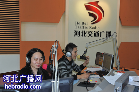  p data-id="gnwjd9ksn4">月色   河北交通广播电台 著名主持人.