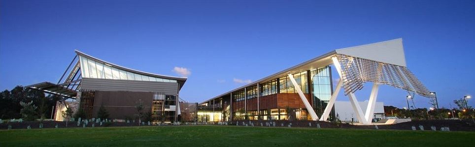  p>伍伦贡大学(曾用名:卧龙岗大学,university of wollongong,简称