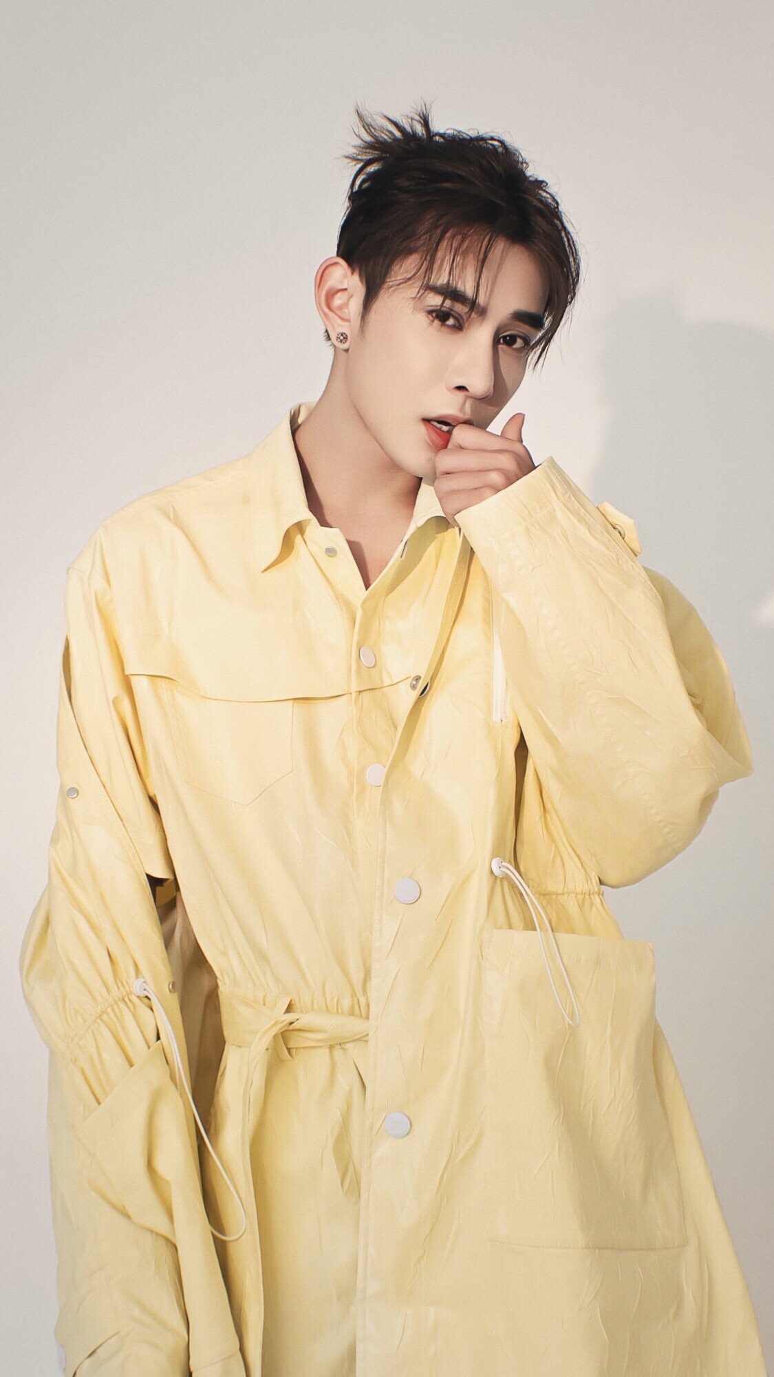  p data-id="gntd8052ul">冯建宇,1992年8月27