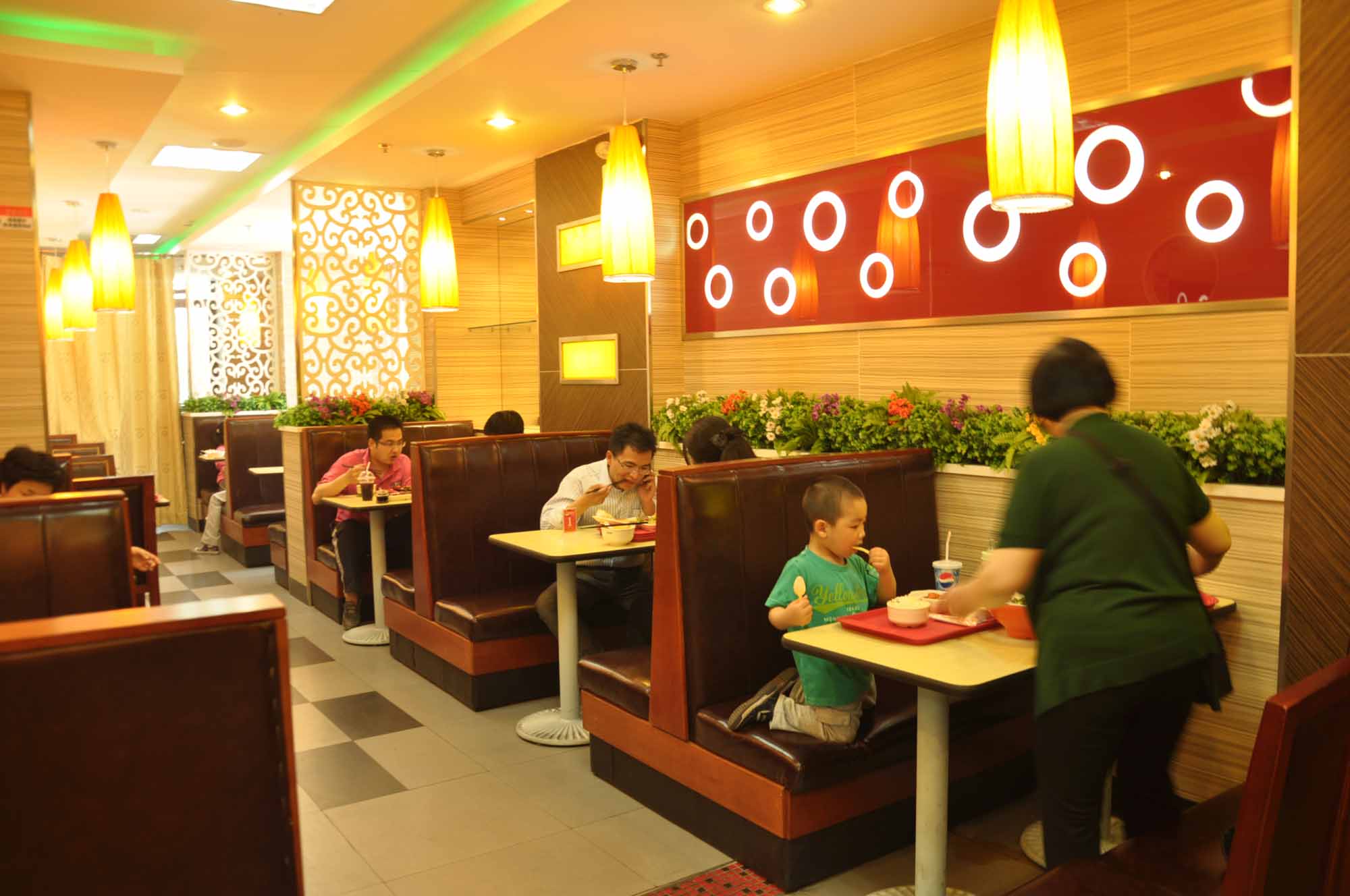 重庆愉筷餐饮管理有限公司