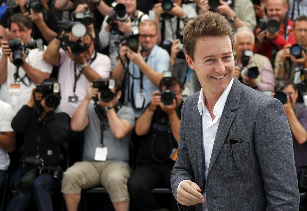  p>爱德华·诺顿(edward harrison norton),1969年8月18日出生于美国