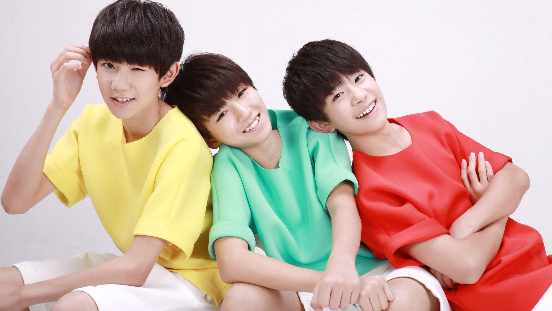  p>tfboys,中国内地男子演唱组合,由 a target="_blank" href="/item