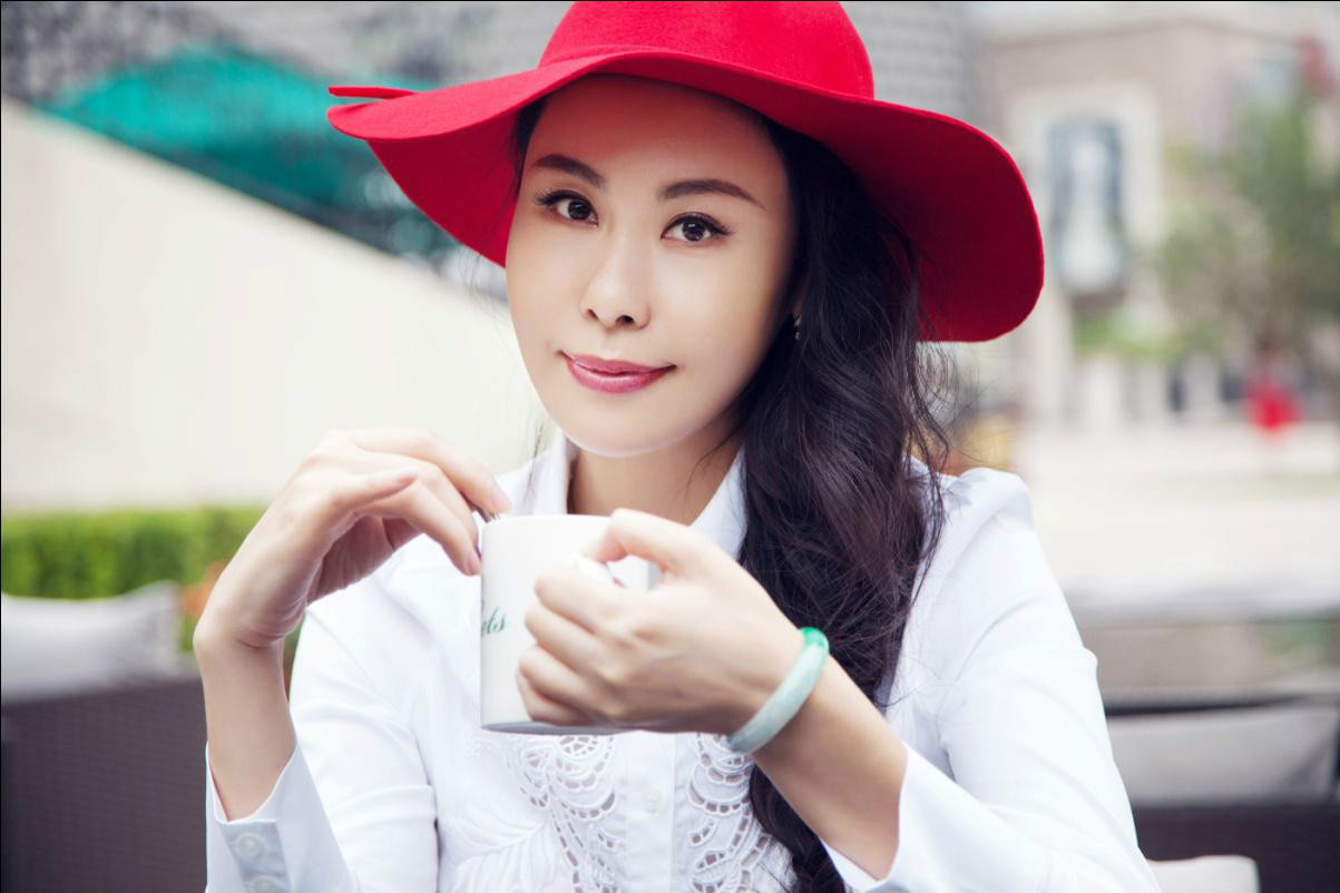  p data-id="go0c5lxtdp">王彦华( i>艺名海洋 /i>),出生于 a target=