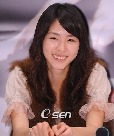  p>李沇熹(lee yeon hee),1988年2月26日出生于韩国,韩国女演员,模特.