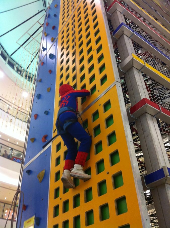  p>哈你小孩运动乐园是中国领先的儿童室内运动拓展乐园,中国首创,与