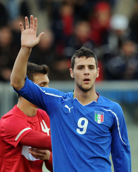  p>马蒂亚·德斯特罗(mattia destro),1991年3月20日出生于阿斯科利