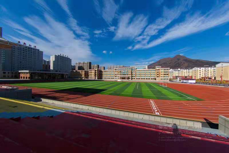 临江市第一中学