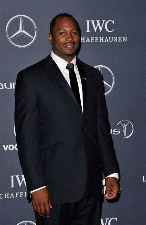  p>伦诺克斯·刘易斯(lennox lewis),1965年9月2日出生于英国伦敦,前