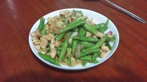 蒜香豆角炒鸡丝