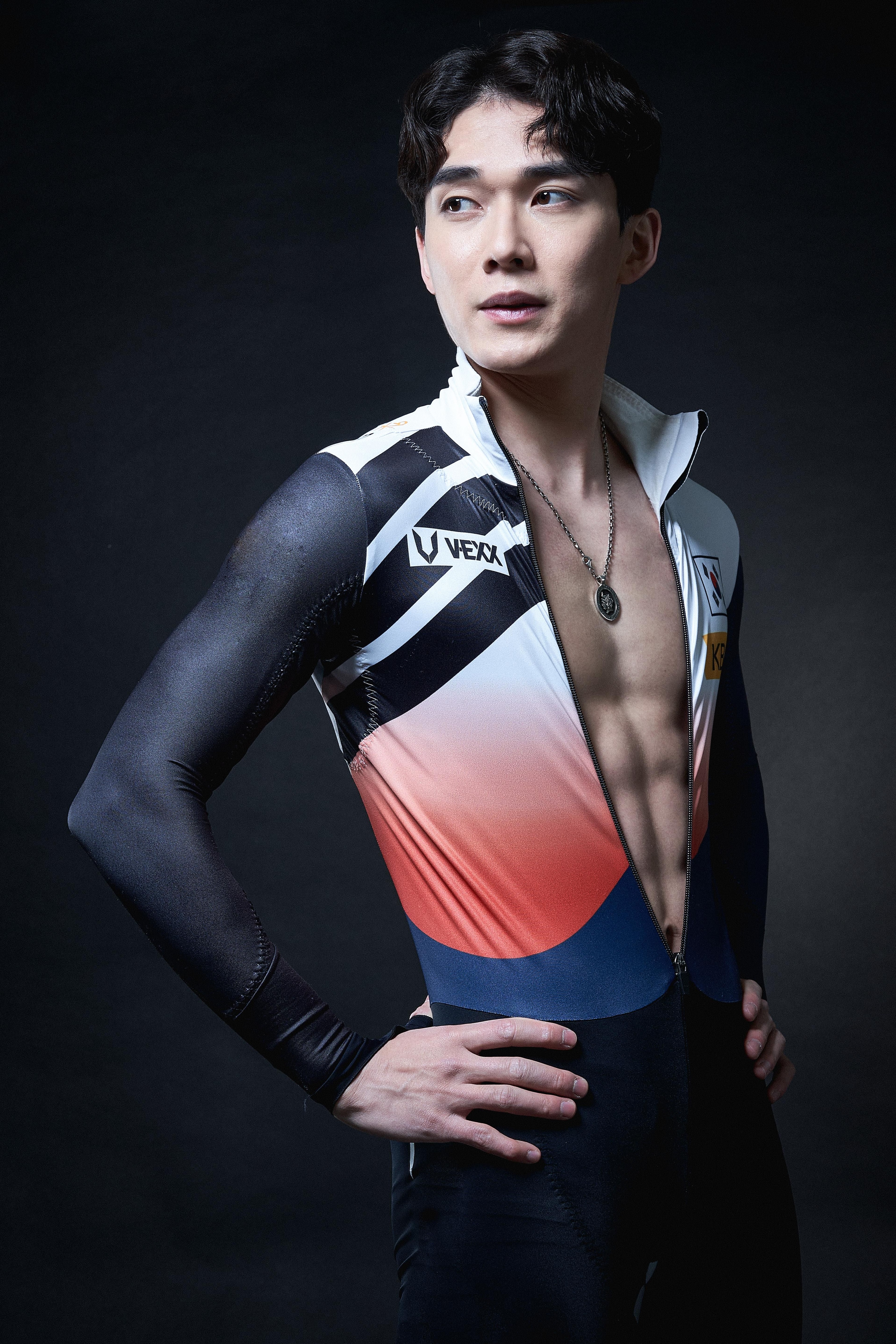  p>金东旭(dongwook kim),1993年4月23日出生于韩国全罗南道 a target