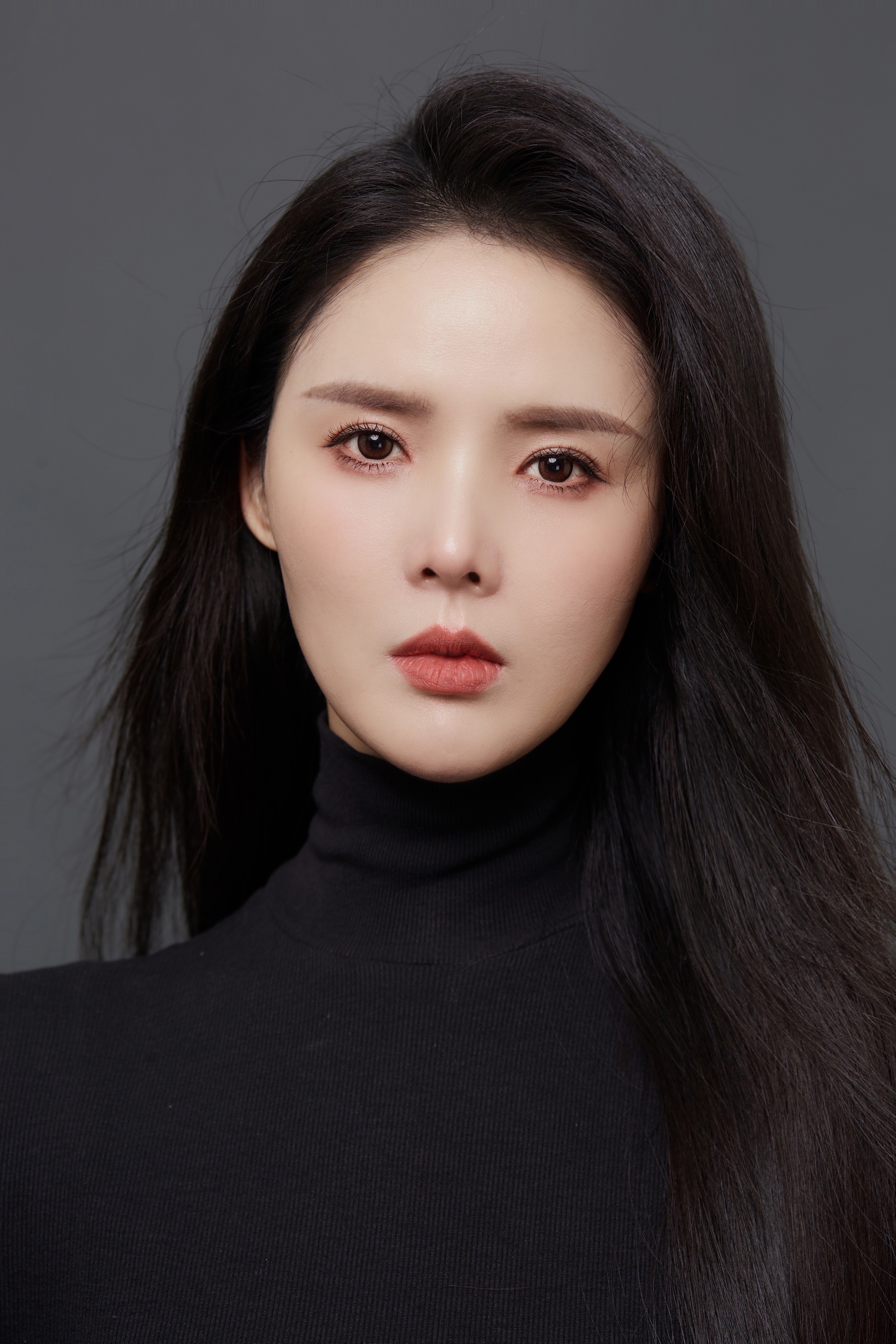  p data-id="gnbiqsyuvn">张潇月,1992年8月17日出生于河南省商丘市