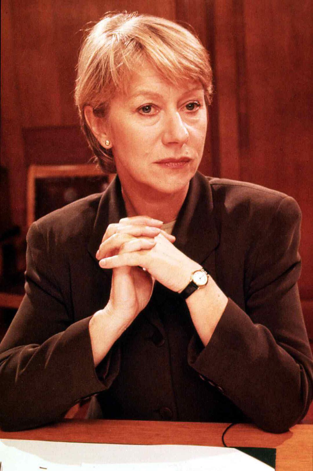  p>海伦·米伦 i>(helen mirren) /i>,1945年7月26日出生于英国伦敦