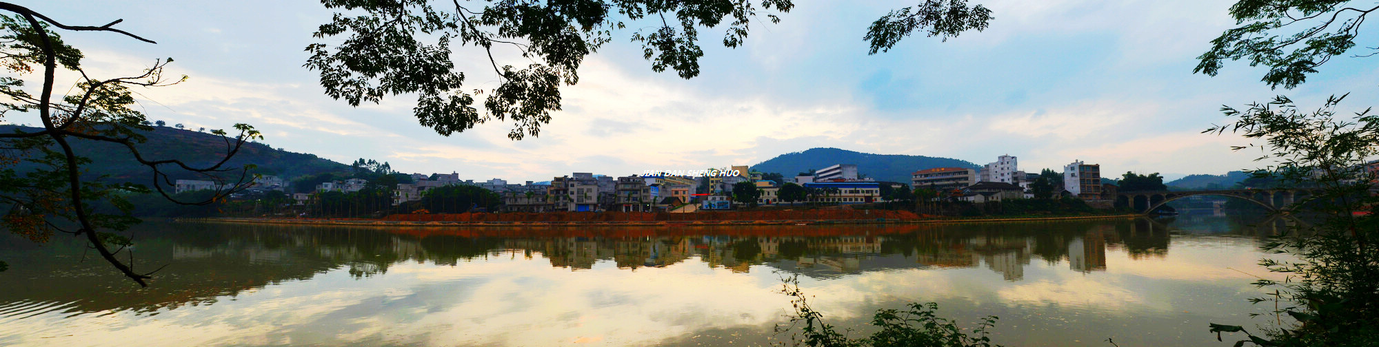  p>南渡镇,隶属于 a target="_blank" href="/item/广西壮族自治区