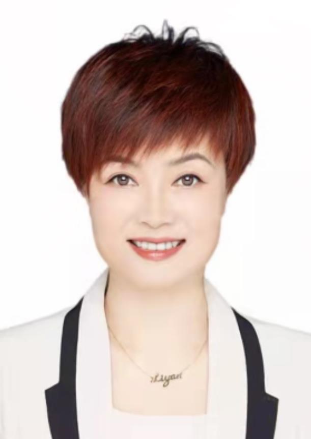  p>李艳,女,汉族,陕西榆阳人,中共党员,研究生学历.