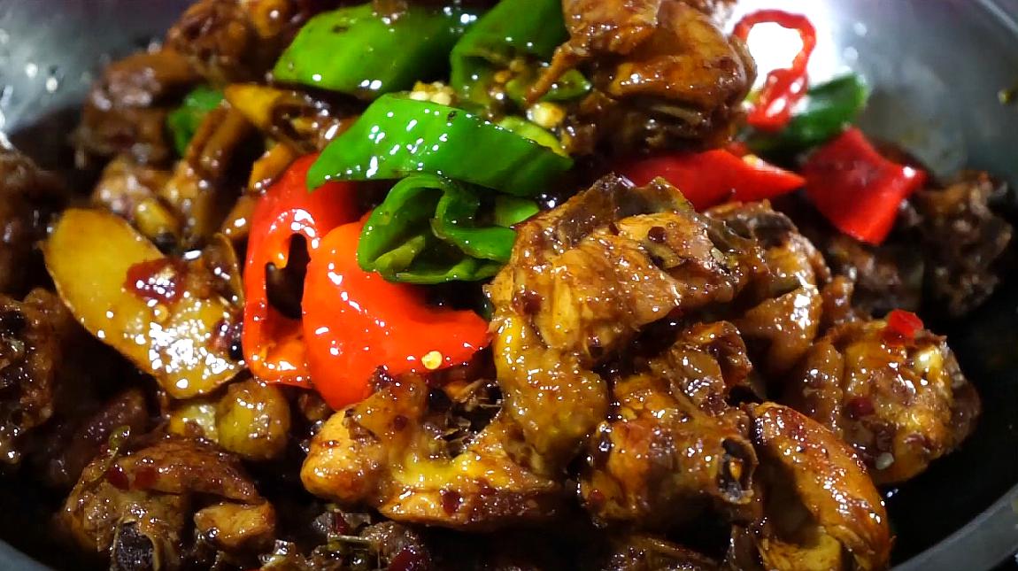 鸡腿肉 /a>等,配料是 a target="_blank" href="/item/干辣椒/621447"